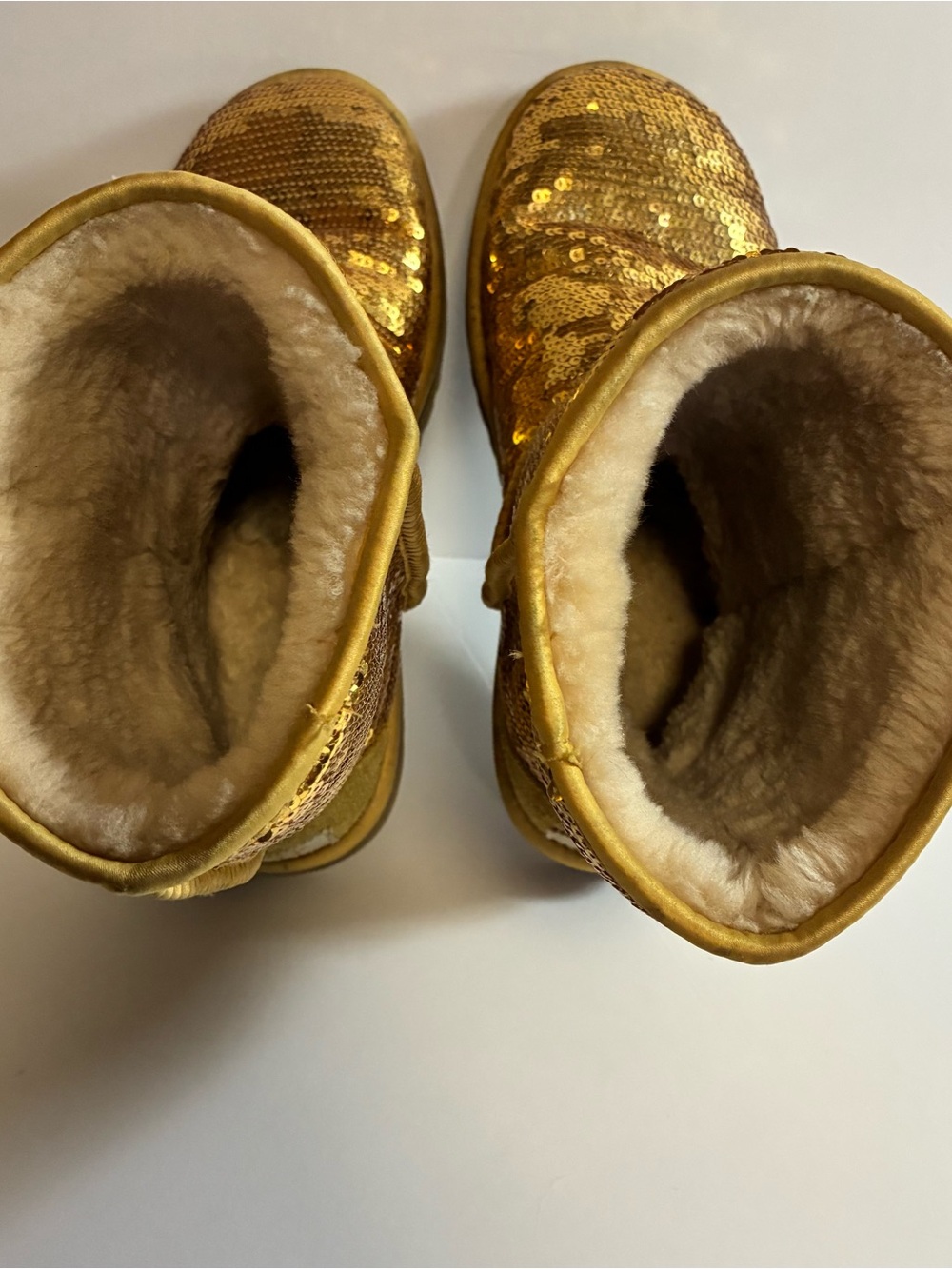 UGG Women’s Gold Sequin Classic Short Booties Size 9 - Picture 7 of 8